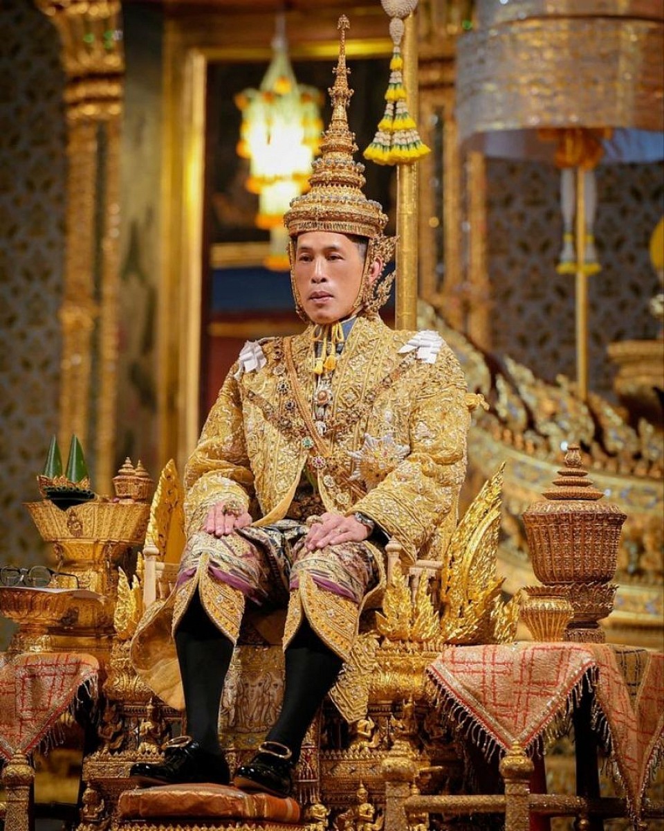 ขอพระองค์ทรงพระเจริญ  ด้วยเกล้าด้วยกระหม่อม ขอเดชะ ข้าพระพุทธเจ้า คณะผู้บริหารและพนักงาน บริษัท พีพีที เน็กซ์ จำกัด